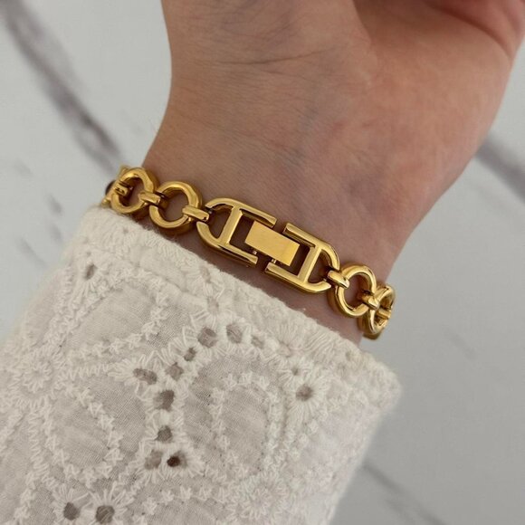 SKU:0110 cute gold burgundy mini watch gold bracelet burgundy stone +in gift bag main image 6